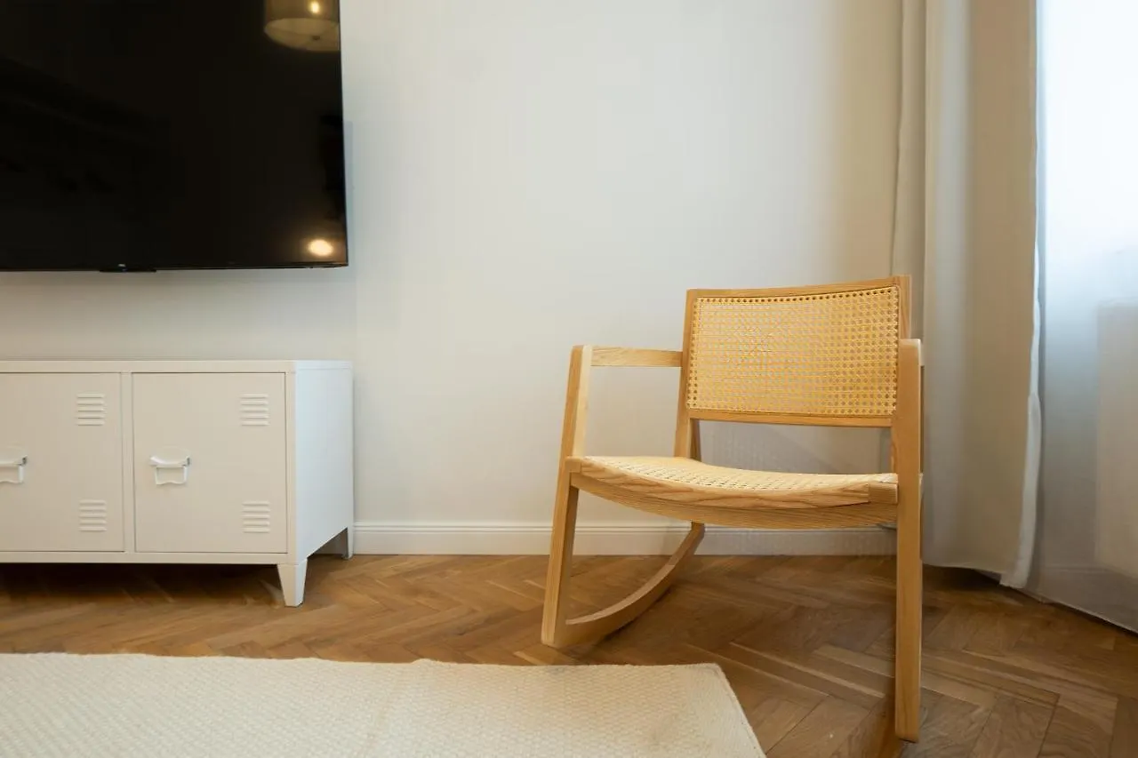 Chic 94M2 Apartment With A King-Size Bed Vienna