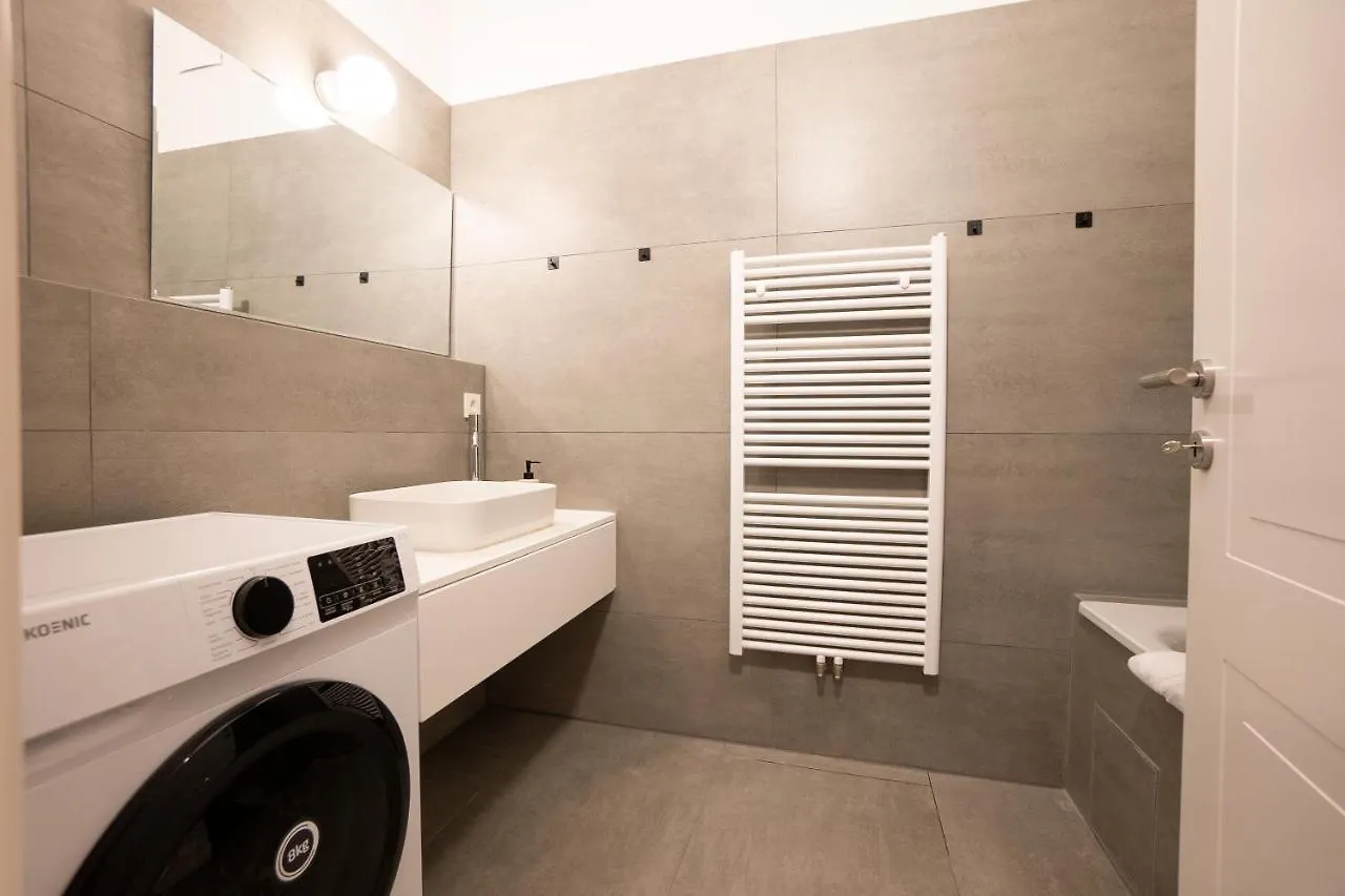 Chic 94M2 Apartment With A King-Size Bed Vienna