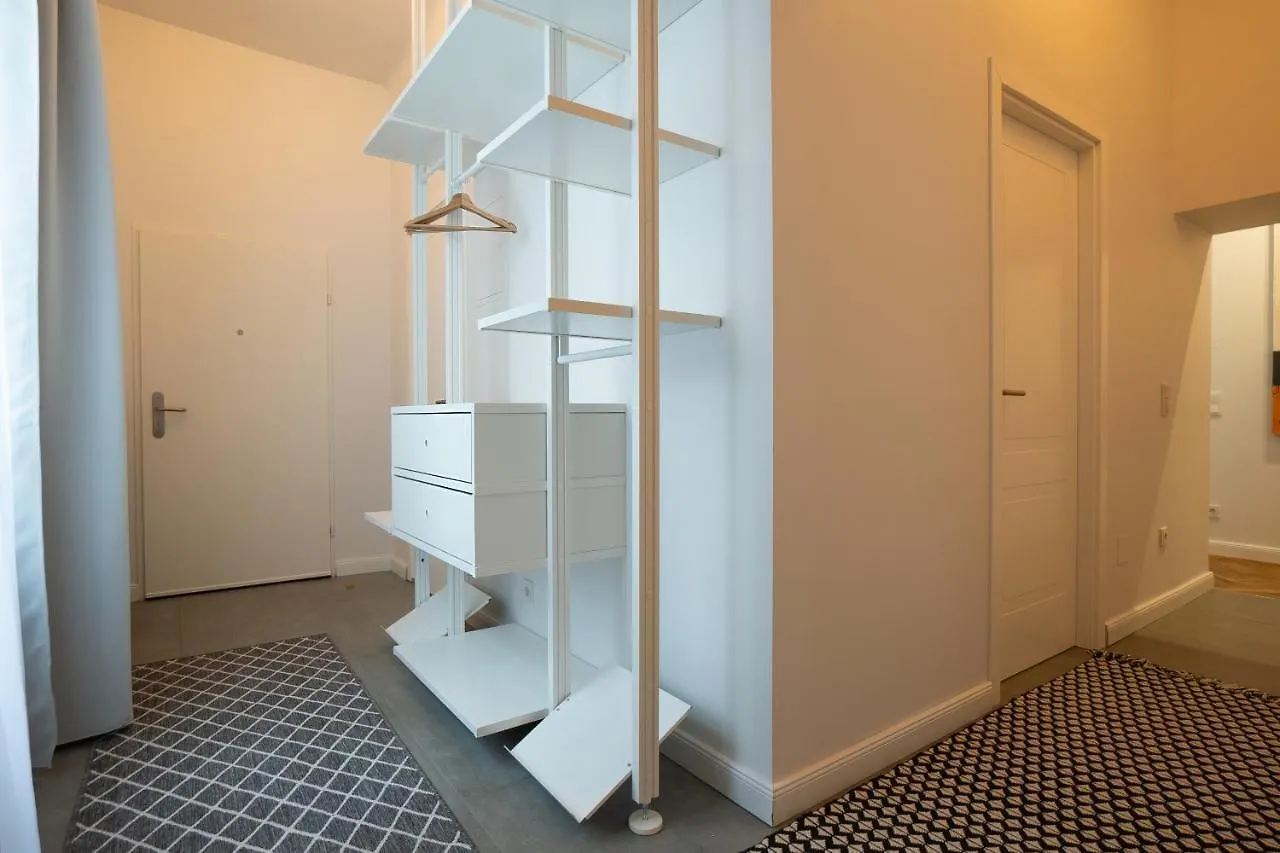 Chic 94M2 Apartment With A King-Size Bed Vienna