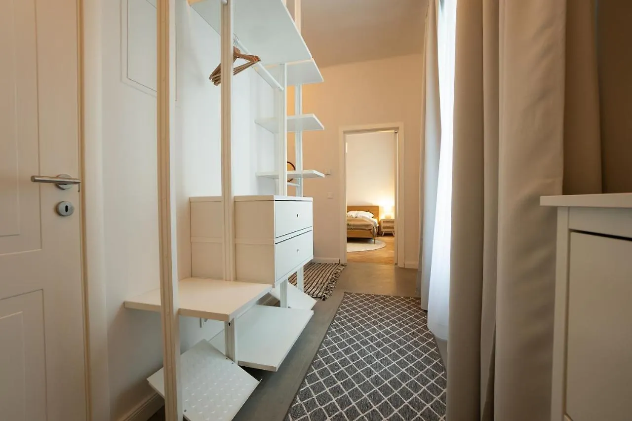 Chic 94M2 Apartment With A King-Size Bed Vienna