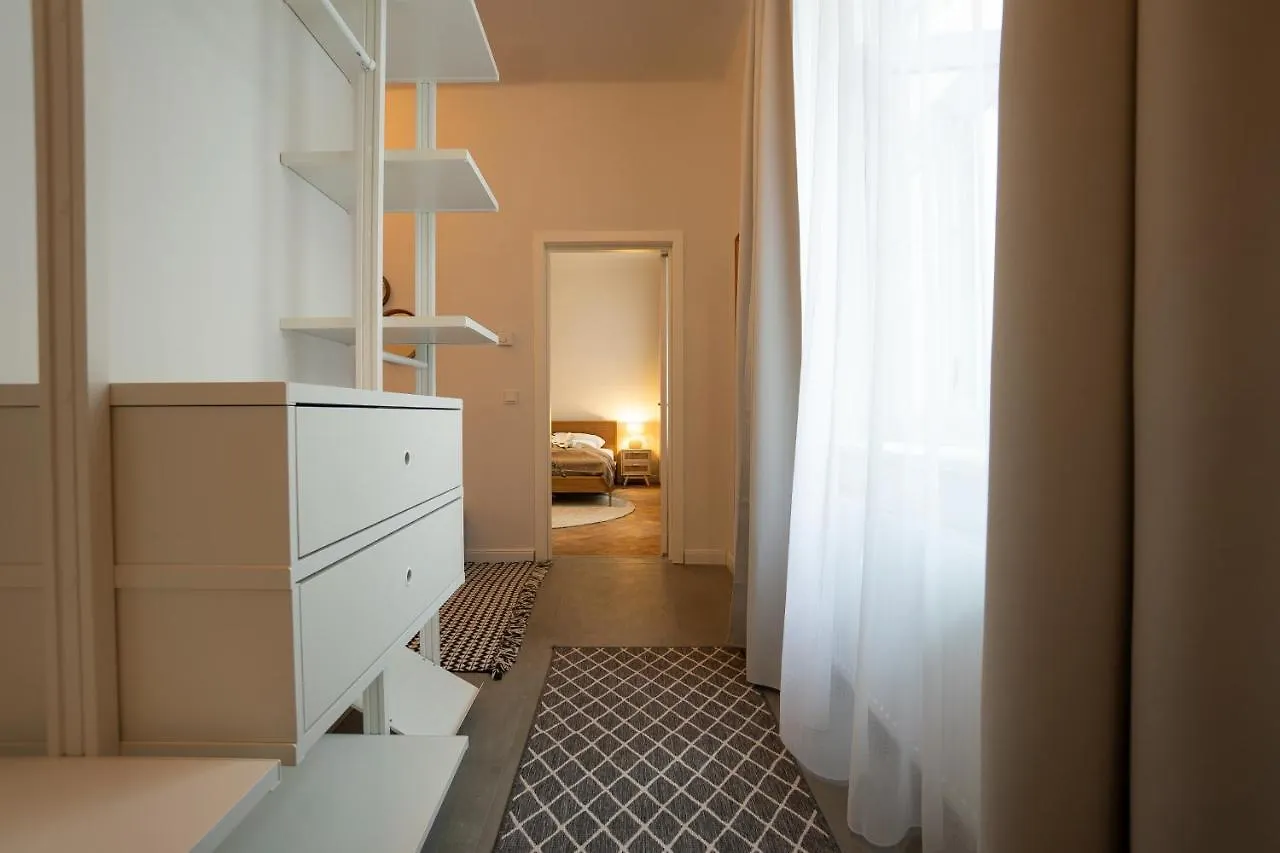 Chic 94M2 Apartment With A King-Size Bed Vienna Austria
