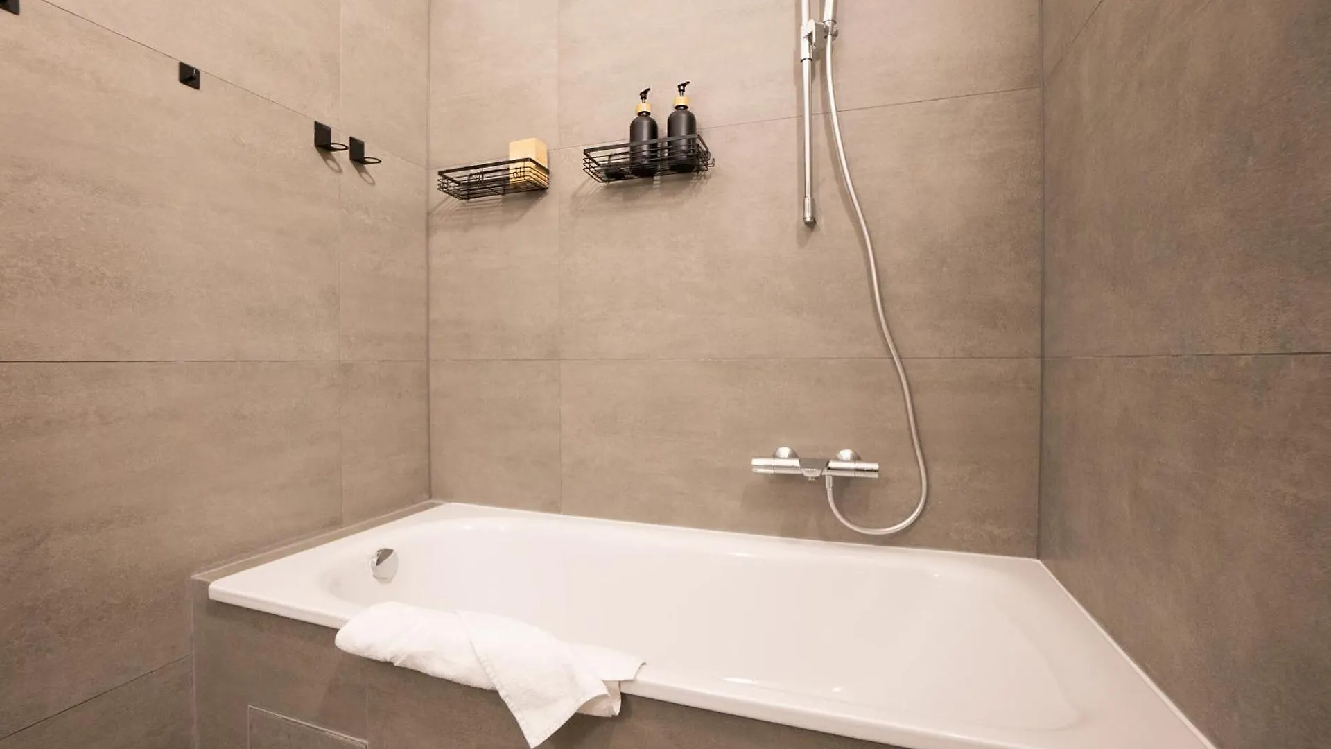Chic 94M2 Apartment With A King-Size Bed Wien Österrike