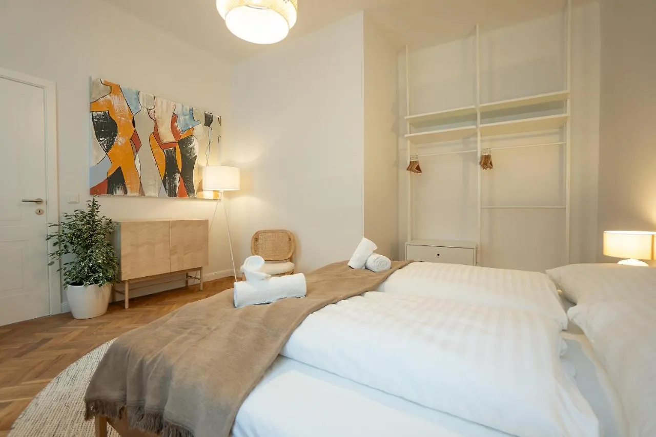 Chic 94M2 Apartment With A King-Size Bed Vienna 0*,  Austria